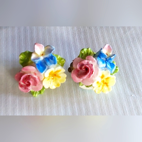 Made in England Jewelry - VINTAGE ENGLAND PORCELAIN FLORAL BOUQUET EARRINGS